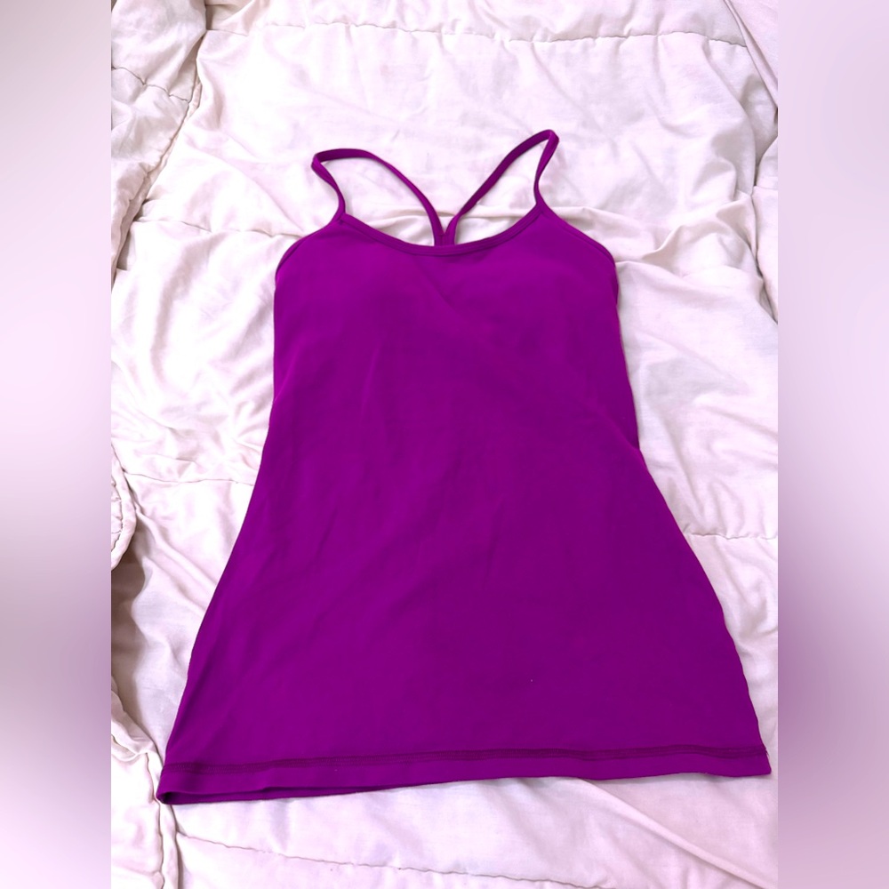 Lululemon sports top with built in bra and pads size 6
